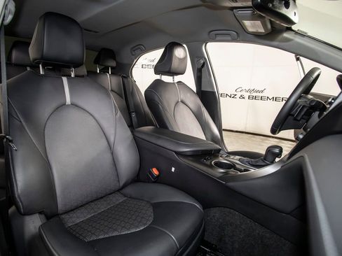 Used 2021 Toyota Camry XSE w/ Carpet Mat Package (TMS) image 17