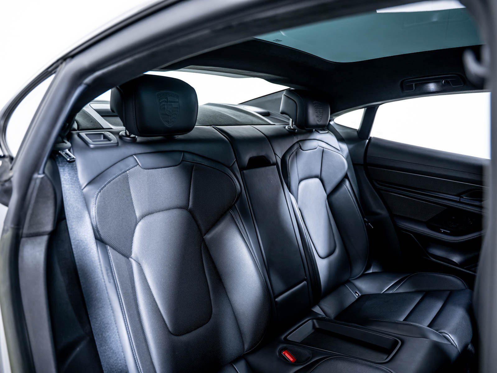 Certified 2023 Porsche Taycan GTS w/ Premium Package (P6U) AWD/4WD image 5