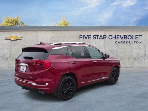 Used 2019 GMC Terrain Denali w/ Comfort Package image 8