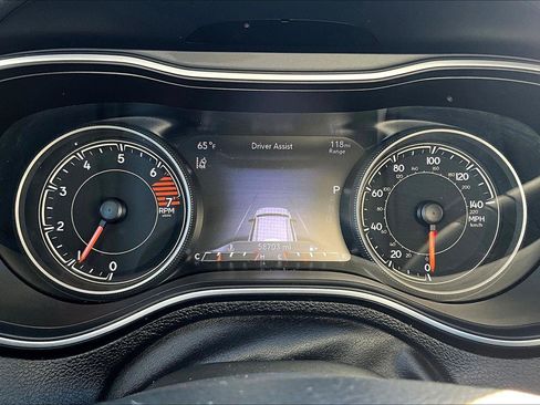 Used 2023 Jeep Cherokee Altitude Lux image 20