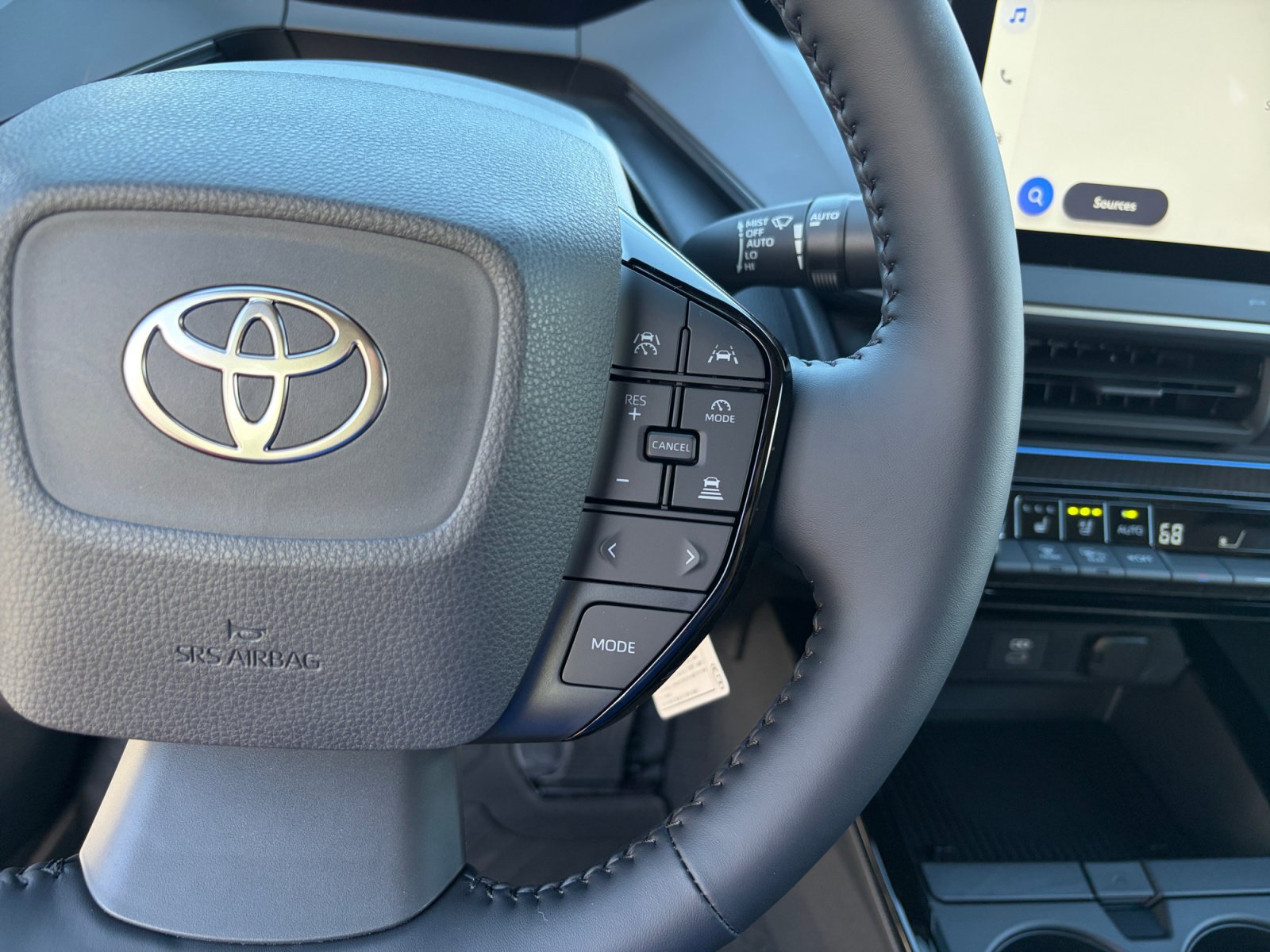 New 2027 Toyota Prius Limited w/ Limited Premium Package FWD image 15