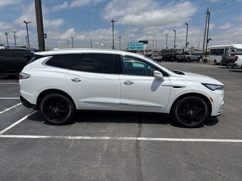 Used 2023 Buick Enclave Essence w/ Sport Touring Edition AWD/4WD image 6