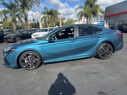 Used 2025 Toyota Camry XSE w/ Premium Plus Package image 3