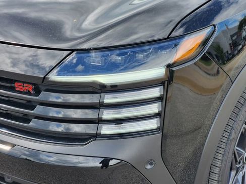 New 2025 Nissan Kicks SR image 6