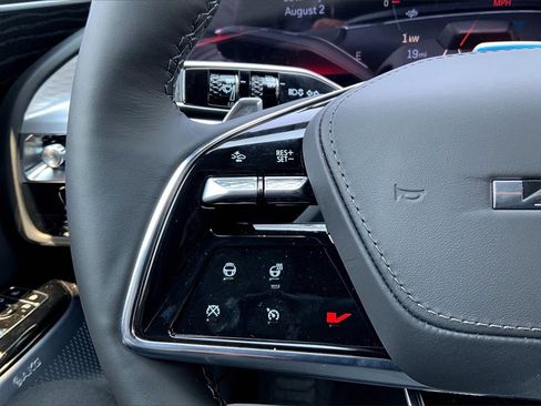 New 2026 Cadillac Lyriq V image 24