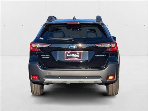 Used 2025 Subaru Outback Limited image 8