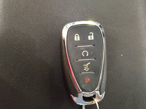 Used 2019 Chevrolet Equinox LT w/ Driver Convenience Package AWD/4WD image 32