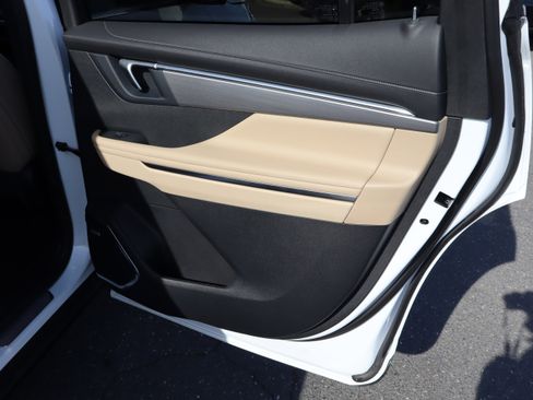 Used 2026 Buick Enclave Preferred w/ LPO, Floor Liner Package image 35