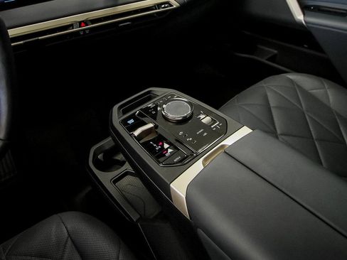 Used 2024 BMW iX xDrive50 w/ Premium Package AWD/4WD image 18