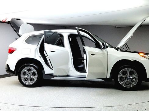 Used 2025 BMW X1 xDrive28i w/ Convenience Package image 8