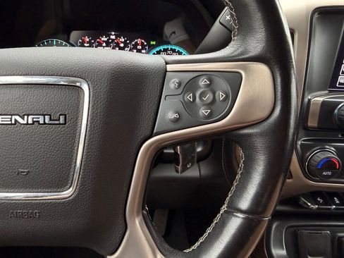 Used 2018 GMC Sierra 1500 Denali AWD/4WD image 12