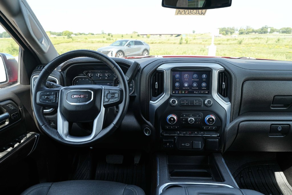 Used 2022 GMC Sierra 1500 SLT w/ SLT Premium Package AWD/4WD image 31