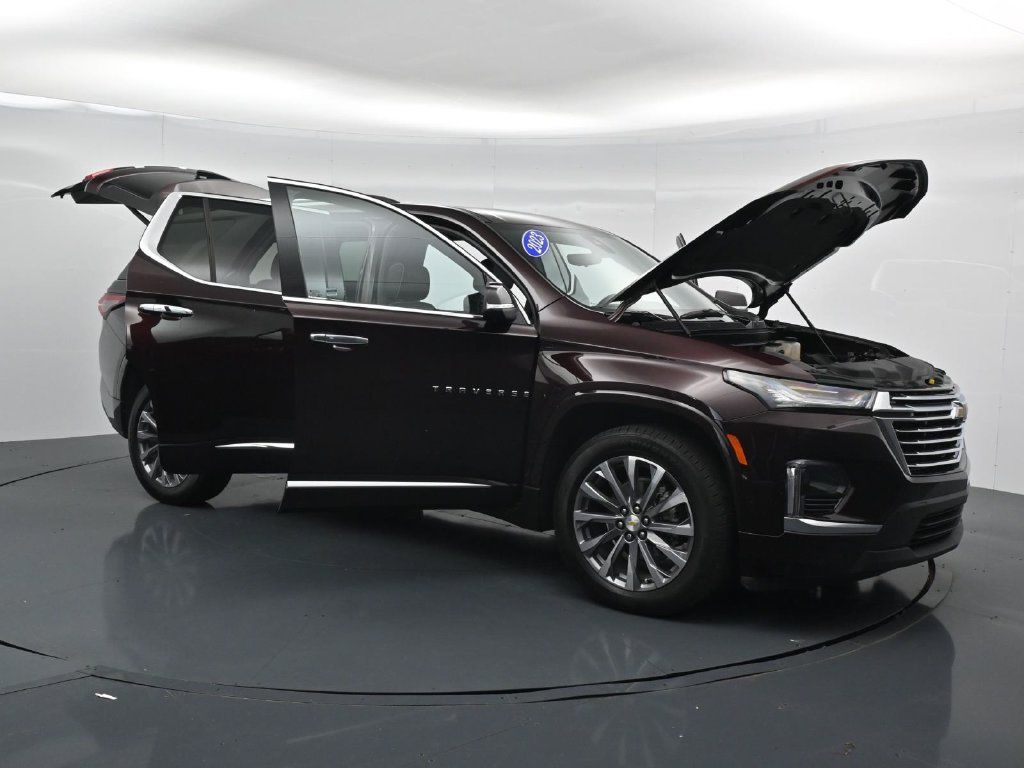 Used 2023 Chevrolet Traverse Premier FWD image 42