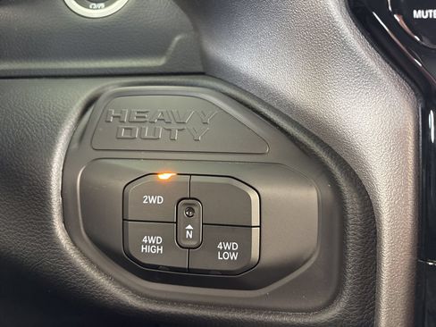New 2026 RAM 3500 Laramie AWD/4WD image 28