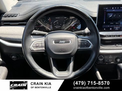 Used 2022 Jeep Compass Latitude AWD/4WD image 13