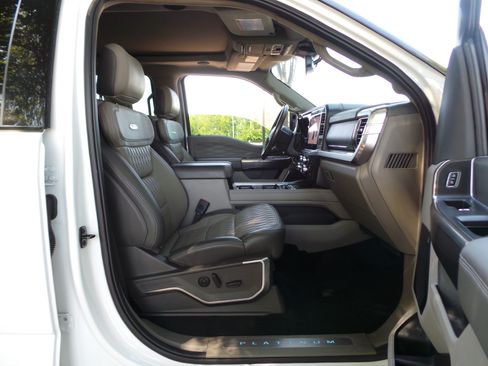 Used 2025 Ford F250 Platinum w/ Platinum Plus Package AWD/4WD image 47