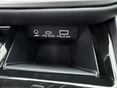 Certified 2025 Subaru Outback Limited image 16