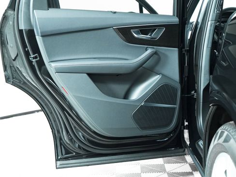 New 2025 Audi Q7 3.0T Prestige image 19