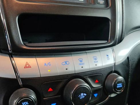 Used 2019 Dodge Journey SE w/ Connectivity Group image 25