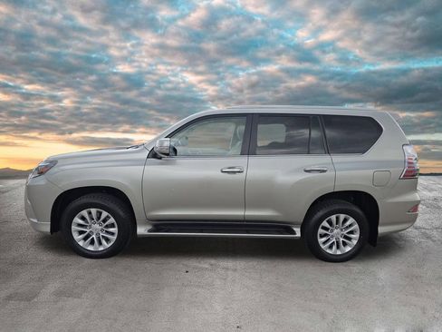 Certified 2022 Lexus GX 460 Premium w/ Premium Package AWD/4WD image 5