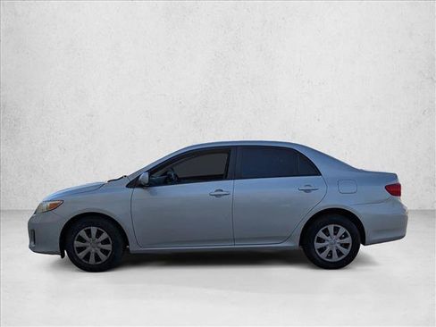 Used 2011 Toyota Corolla LE image 8