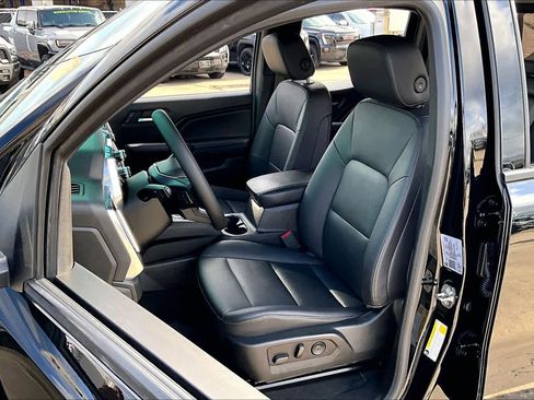 Used 2023 GMC Canyon Elevation w/ Elevation Premium Package image 8