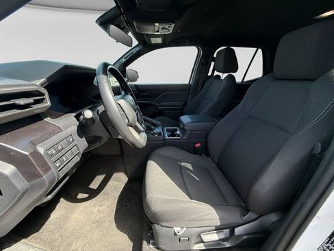 Used 2025 Toyota 4Runner 4WD image 21
