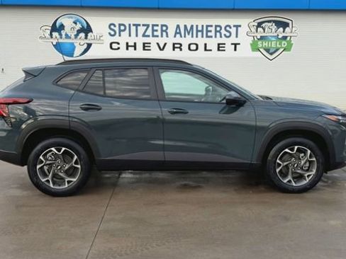 New 2026 Chevrolet Trax LT w/ LT Convenience Package image 9