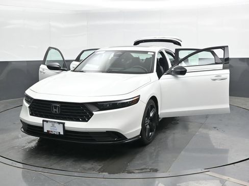 Used 2024 Honda Accord Sport image 42