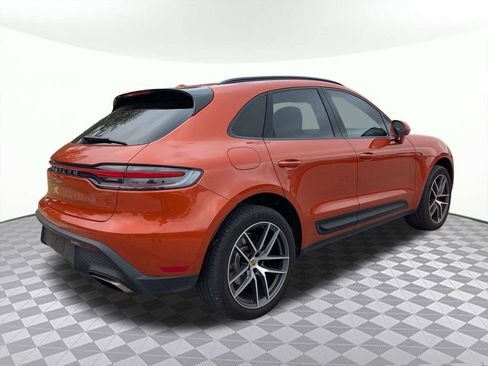 Used 2023 Porsche Macan Base image 3