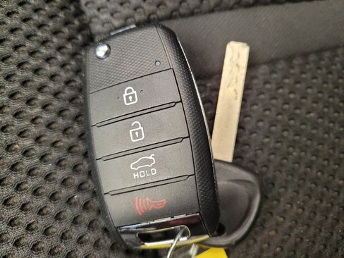 Used 2019 Kia Optima LX image 32