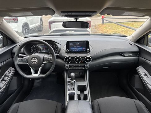 Used 2025 Nissan Sentra SV FWD image 26