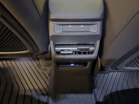 New 2026 Audi Q3 quattro 2.0T AWD/4WD image 33