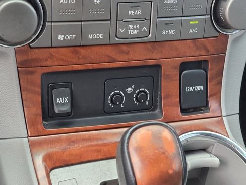 Used 2010 Toyota Highlander Limited AWD/4WD image 20