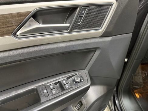 Used 2019 Volkswagen Atlas SEL R-Line image 23