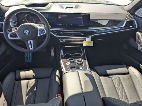 New 2026 BMW X7 M60i image 14