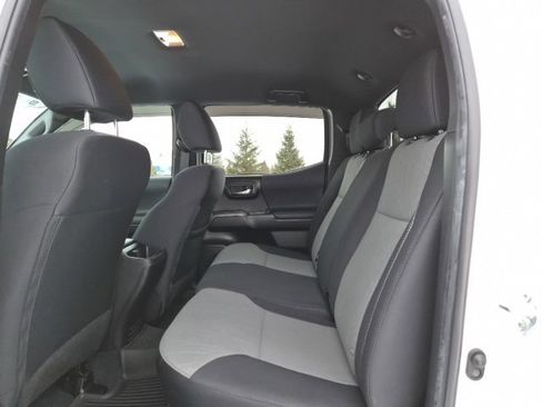 Used 2023 Toyota Tacoma TRD Off-Road image 27