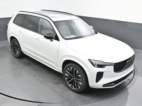 New 2026 Volvo XC90 B6 Ultra image 33