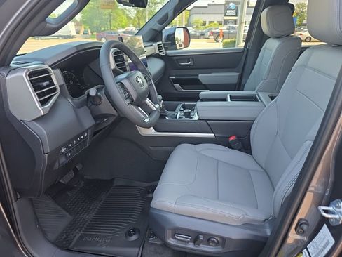New 2026 Toyota Tundra Limited AWD/4WD image 9