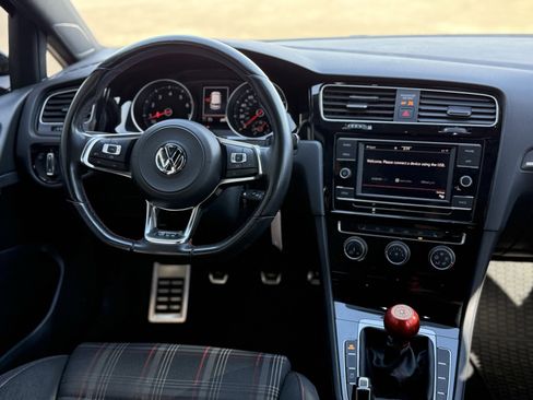 Used 2020 Volkswagen GTI S image 15