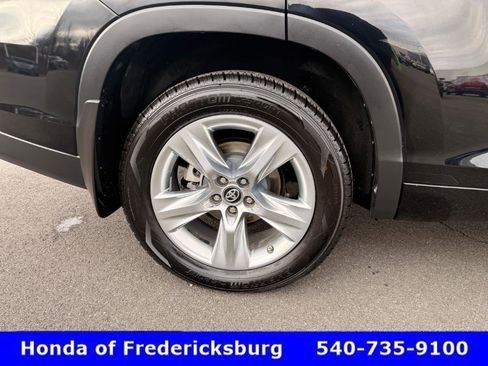 Used 2017 Toyota Highlander Limited image 13