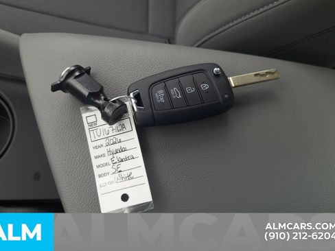Certified 2026 Hyundai Elantra SE FWD image 35