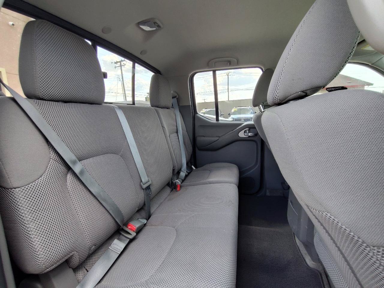 Used 2017 Nissan Frontier SV w/ SV Value Truck Package RWD image 37