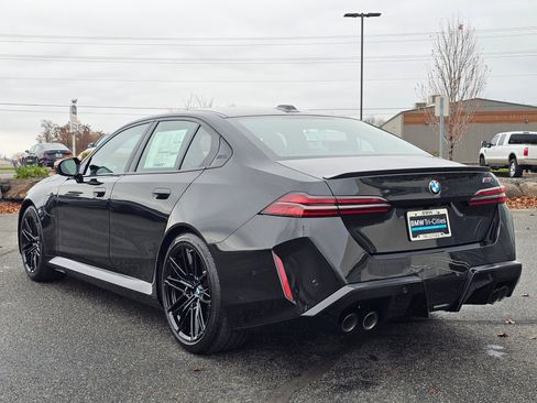 New 2026 BMW M5 w/ Carbon Package image 4