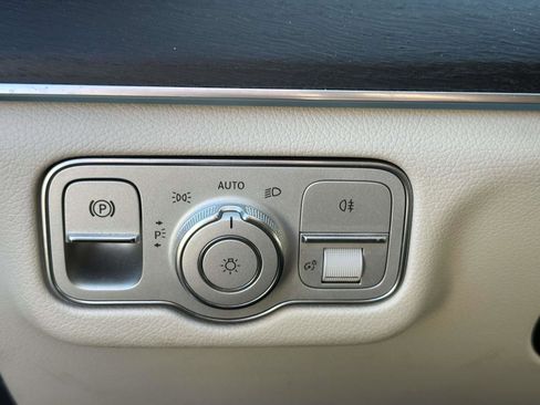 Used 2022 Mercedes-Benz GLE 350 4MATIC image 31