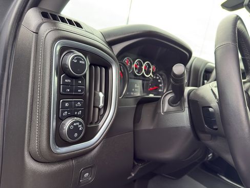 Used 2021 Chevrolet Silverado 1500 RST image 16