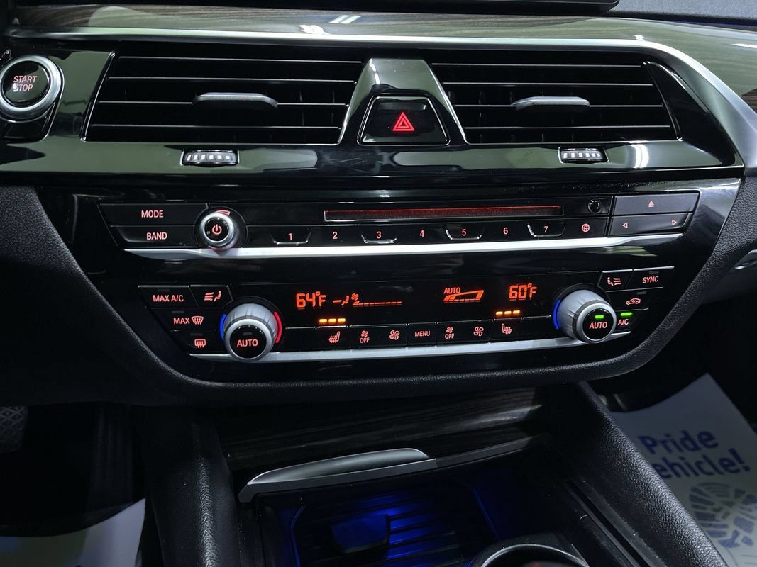 Used 2018 BMW 530e w/ Premium Package 2 RWD image 25