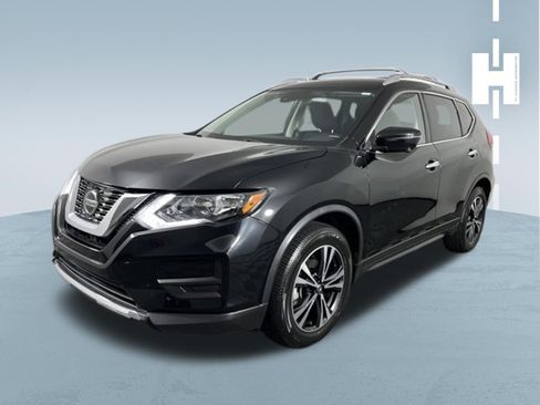 Used 2019 Nissan Rogue SV w/ Premium Package FWD image 4