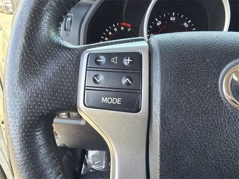 Used 2010 Toyota 4Runner Limited image 22