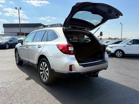 Used 2017 Subaru Outback 2.5i Limited AWD/4WD image 39